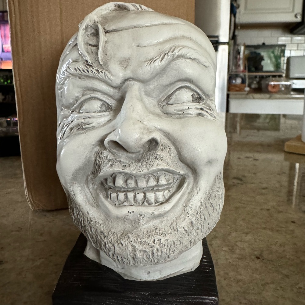 Jack Nicholson Statue